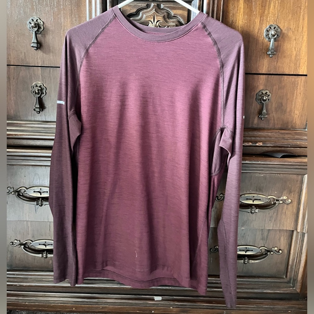 Athletic Long sleeve tee